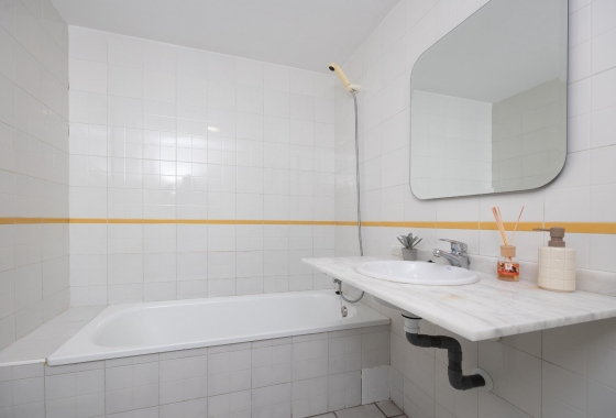 Återförsäljning - Lägenhet / lägenhet - Orihuela Costa