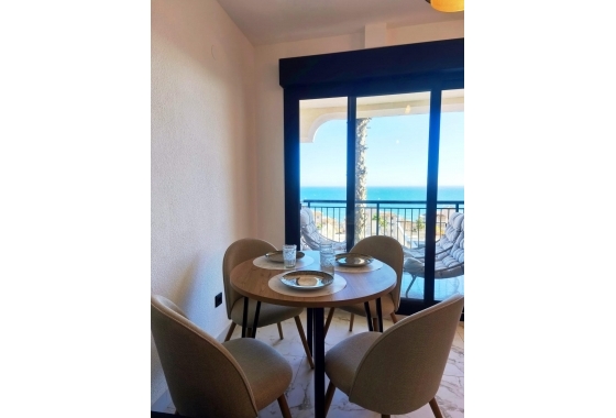Resale - Apartment / flat - Torrevieja - Cabo Cervera