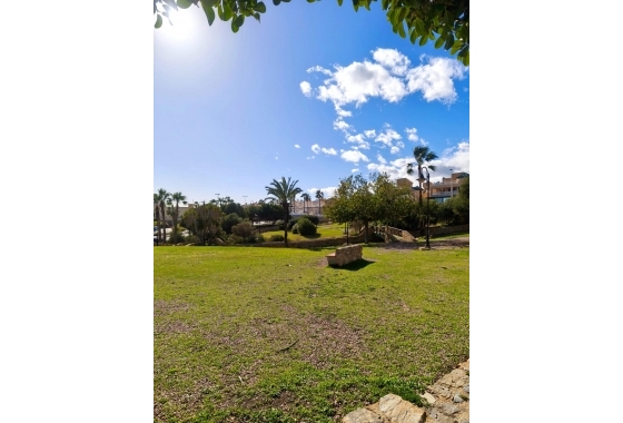 Resale - Apartment / flat - Torrevieja - Cabo Cervera