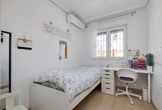 Resale - Townhouse - Torrevieja - aguas nuevas