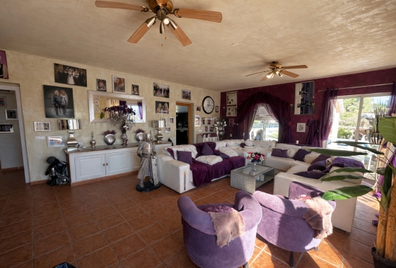 Resale - Villa - Castalla - Costa Blanca