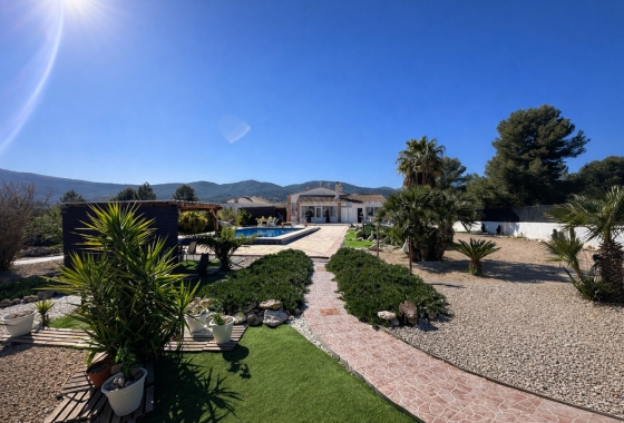 Resale - Villa - Castalla - Costa Blanca