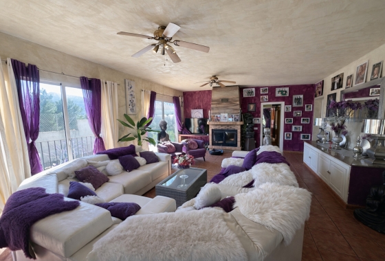 Resale - Villa - Castalla - Costa Blanca