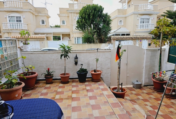 Resale - Townhouse - Torrevieja - Aguas Nuevas 1