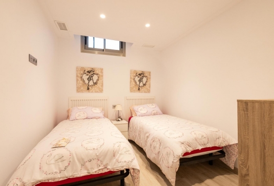 Resale - Villa - Orihuela Costa - Costa Blanca