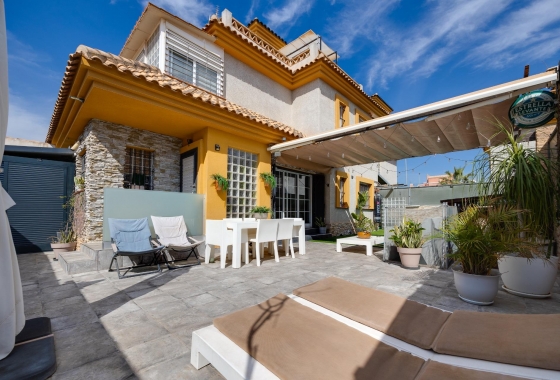 Перепродажа - Вилла - Los Montesinos - La Herrada