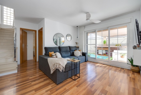 Перепродажа - Вилла - Los Montesinos - La Herrada