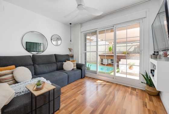 Перепродажа - Вилла - Los Montesinos - La Herrada