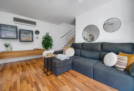 Перепродажа - Вилла - Los Montesinos - La Herrada