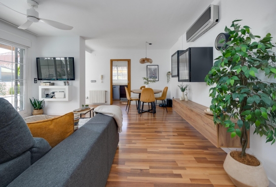 Перепродажа - Вилла - Los Montesinos - La Herrada