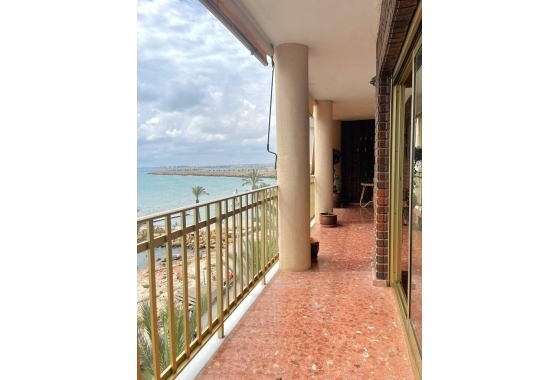 Resale - Apartment / flat - Torrevieja - Estacion De Autobuses