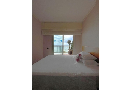 Resale - Apartment / flat - Torrevieja - Estacion De Autobuses