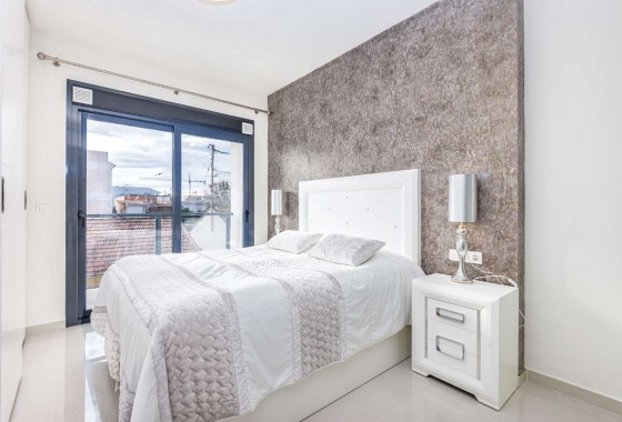 Resale - Apartment / flat - Torre de la Horadada - Costa Blanca