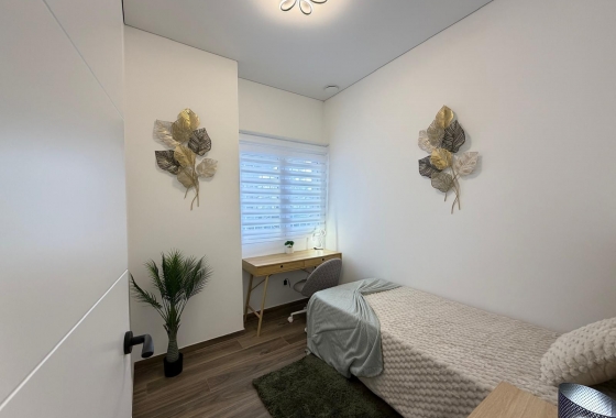 Resale - Apartment / flat - Torrevieja - Centro