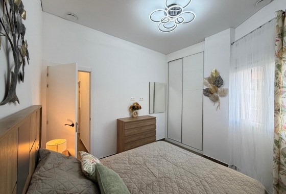 Resale - Apartment / flat - Torrevieja - Centro