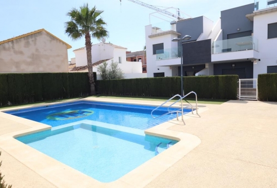 Resale - Bungalow - Pilar de la Horadada - Costa Blanca
