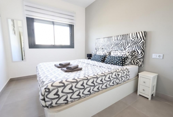 Resale - Bungalow - Pilar de la Horadada - Costa Blanca