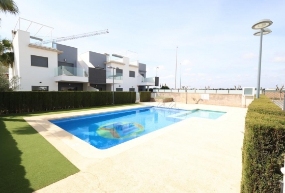 Resale - Bungalow - Pilar de la Horadada - Costa Blanca