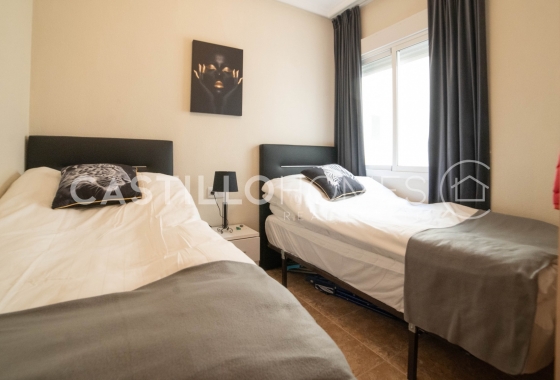 Resale - Apartment / flat - Torrevieja - Centro