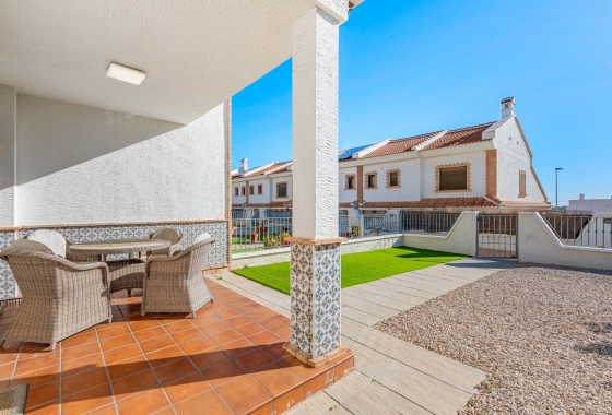 Resale - Townhouse - San Miguel de Salinas - Inland