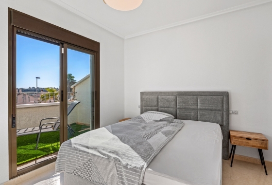 Resale - Townhouse - San Miguel de Salinas - Inland