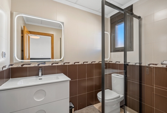 Resale - Townhouse - San Miguel de Salinas - Inland