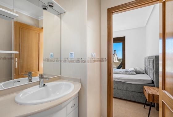 Resale - Townhouse - San Miguel de Salinas - Inland