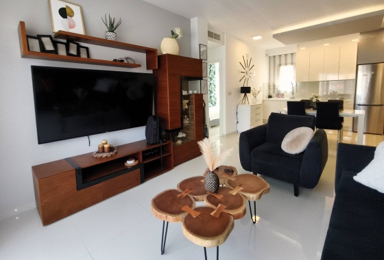 Resale - Apartment / flat - Pilar de la Horadada - La Torre De La Horadada