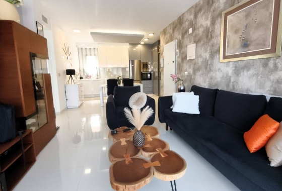 Resale - Apartment / flat - Pilar de la Horadada - La Torre De La Horadada