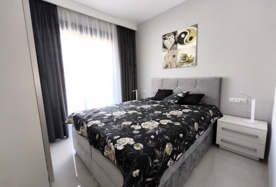 Resale - Apartment / flat - Pilar de la Horadada - La Torre De La Horadada