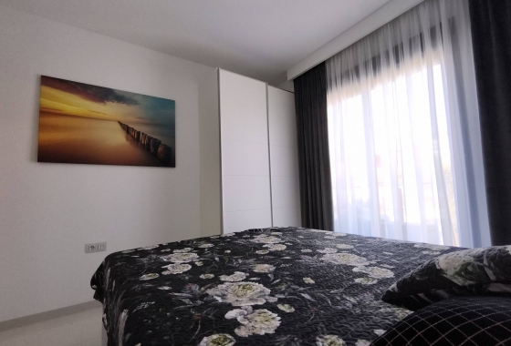 Resale - Apartment / flat - Pilar de la Horadada - La Torre De La Horadada