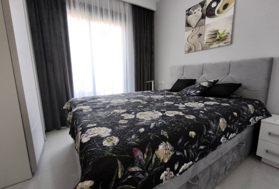 Resale - Apartment / flat - Pilar de la Horadada - La Torre De La Horadada