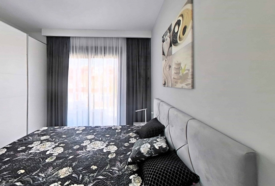 Resale - Apartment / flat - Pilar de la Horadada - La Torre De La Horadada