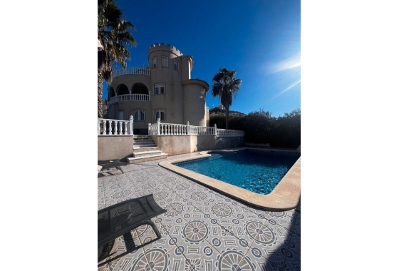 Resale - Villa - Rojales - La Marquesa