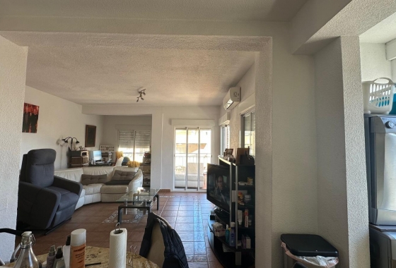 Resale - Apartment / flat - Torrevieja - Estacion De Autobuses