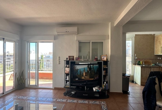 Resale - Apartment / flat - Torrevieja - Estacion De Autobuses