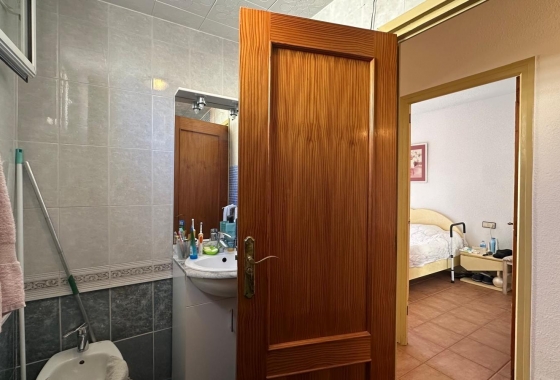 Resale - Apartment / flat - Torrevieja - Estacion De Autobuses