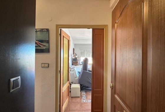 Resale - Apartment / flat - Torrevieja - Estacion De Autobuses