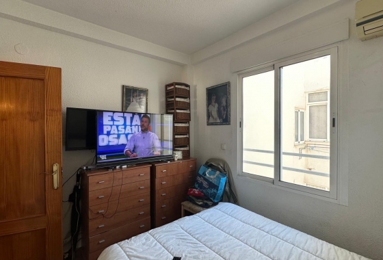 Resale - Apartment / flat - Torrevieja - Estacion De Autobuses