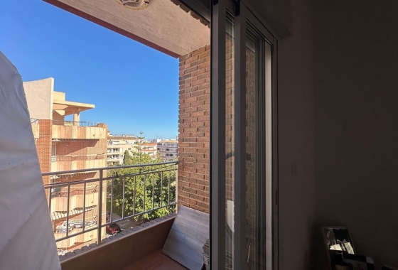 Resale - Apartment / flat - Torrevieja - Estacion De Autobuses