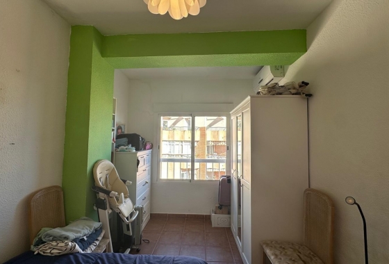 Resale - Apartment / flat - Torrevieja - Estacion De Autobuses