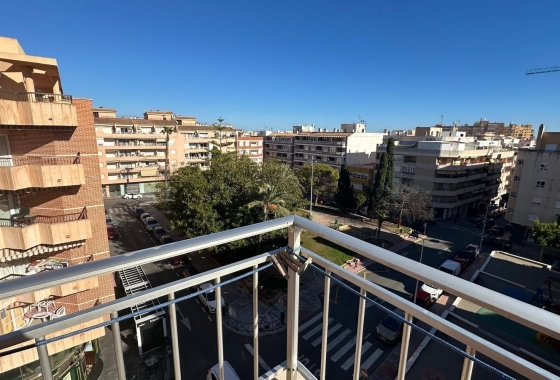 Resale - Apartment / flat - Torrevieja - Estacion De Autobuses