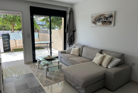Resale - Apartment / flat - Pilar de la Horadada - Costa Blanca