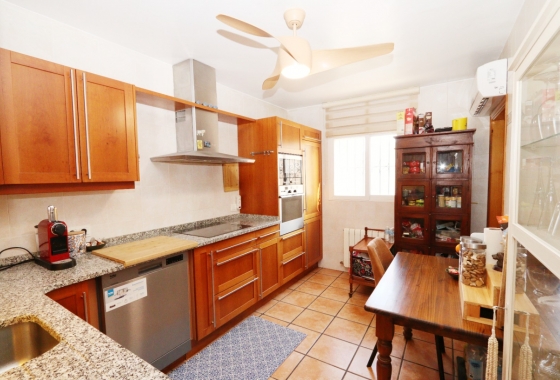 Återförsäljning - Villa - La Nucía - Costa Blanca