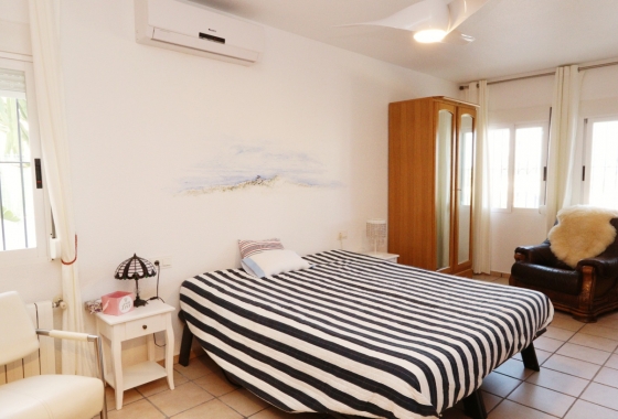 Återförsäljning - Villa - La Nucía - Costa Blanca