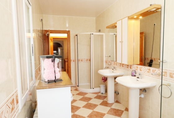 Återförsäljning - Villa - La Nucía - Costa Blanca