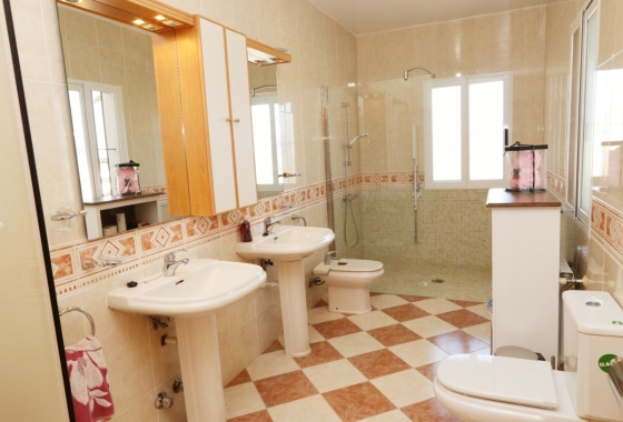 Återförsäljning - Villa - La Nucía - Costa Blanca