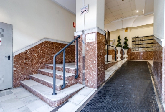 Återförsäljning - Lägenhet / lägenhet - Torrevieja - Centro