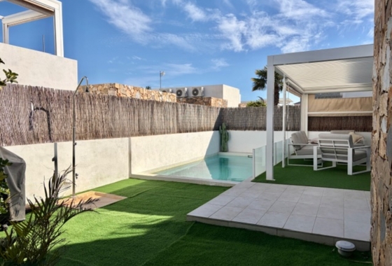 Återförsäljning - Villa - Orihuela Costa - Costa Blanca