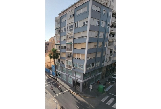 Reventa - Apartamento / piso - Torrevieja - Centro